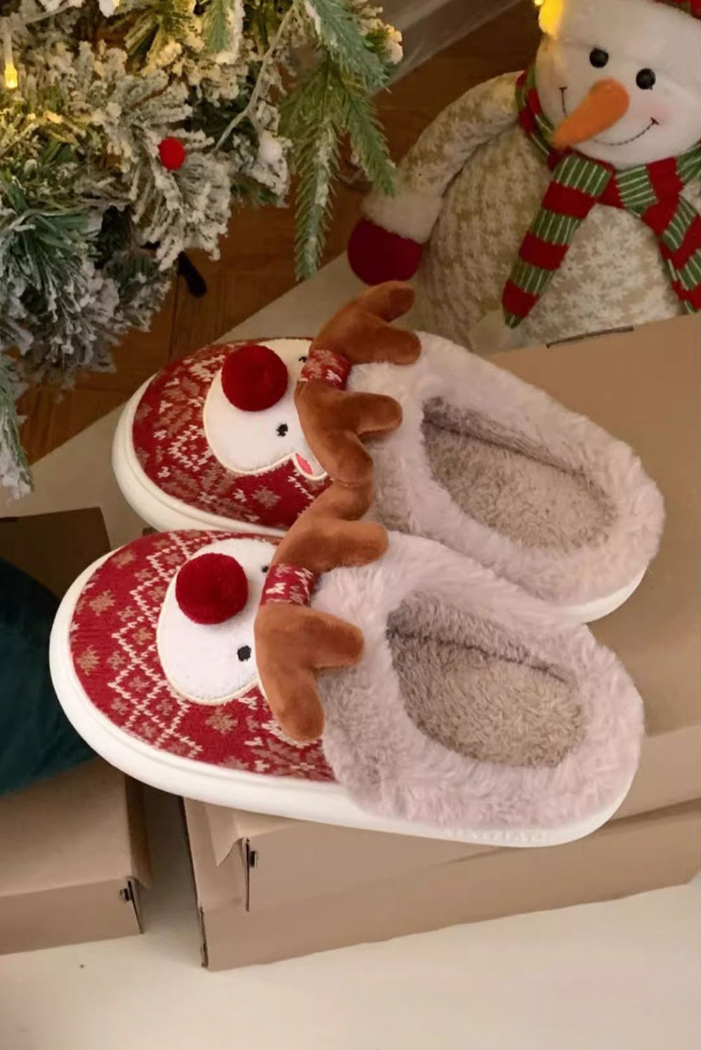 Dark Green Christmas Cartoon Reindeer Plush Home Slippers